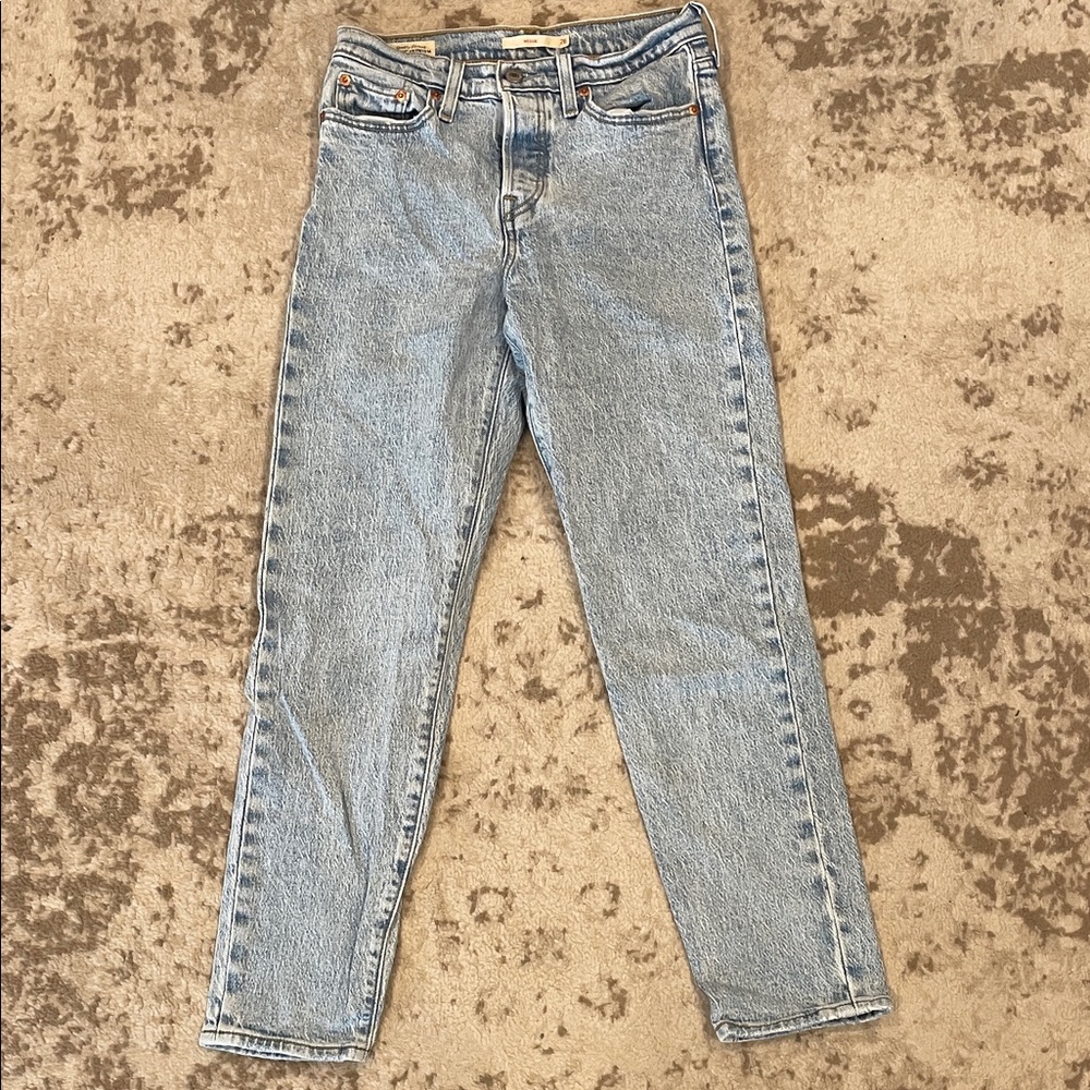 Womens Levi Skinny Jean
